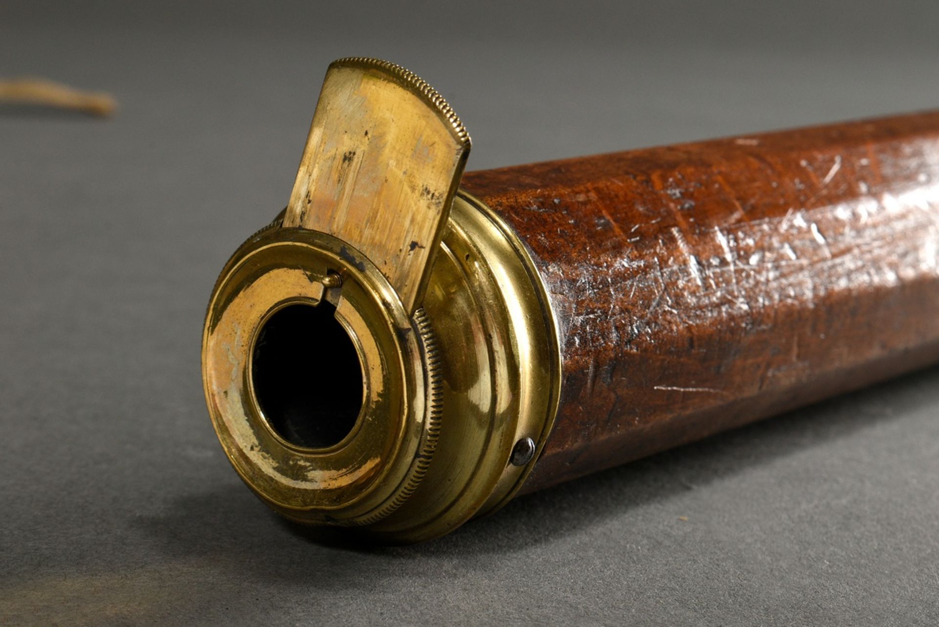 Wooden telescope with conical facetted shaft and brass mounts, optics with sliding catches, in clot - Image 2 of 3