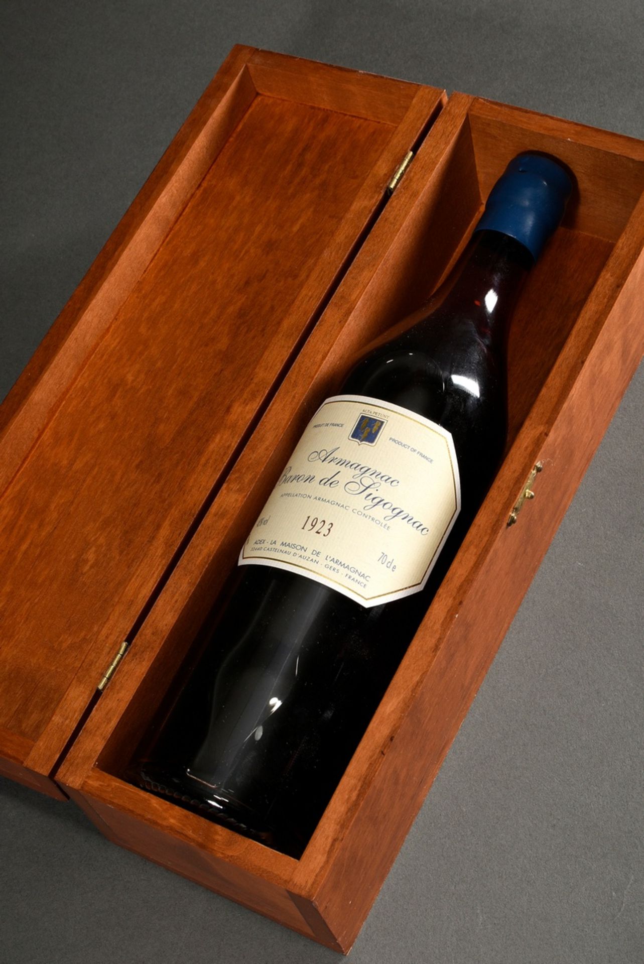 Bottle of Armagnac "Baron de Sigognac" 1923, in original wooden box with brass label, Gers, France, - Image 5 of 7