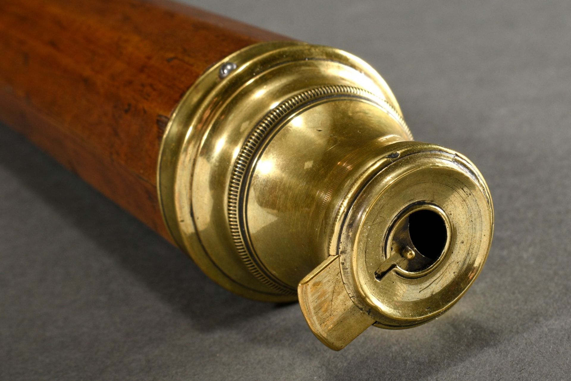Wooden telescope with conical facetted shaft and brass mounts, optics with sliding catches, in clot - Image 3 of 3
