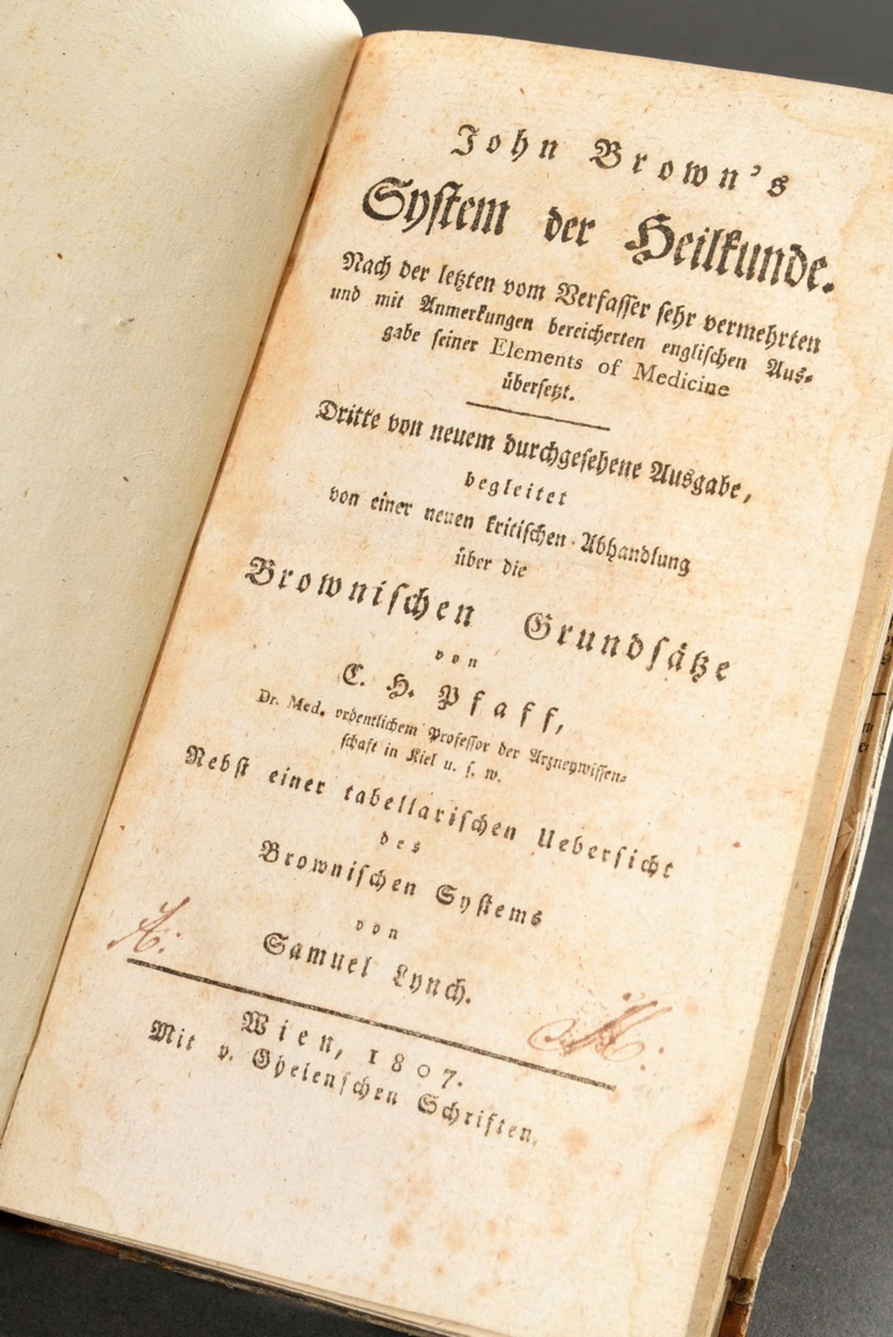 Volume "John Brown's System der Heilkunde", Vienna 1807, 3rd edition, half leather binding, 536 p.,