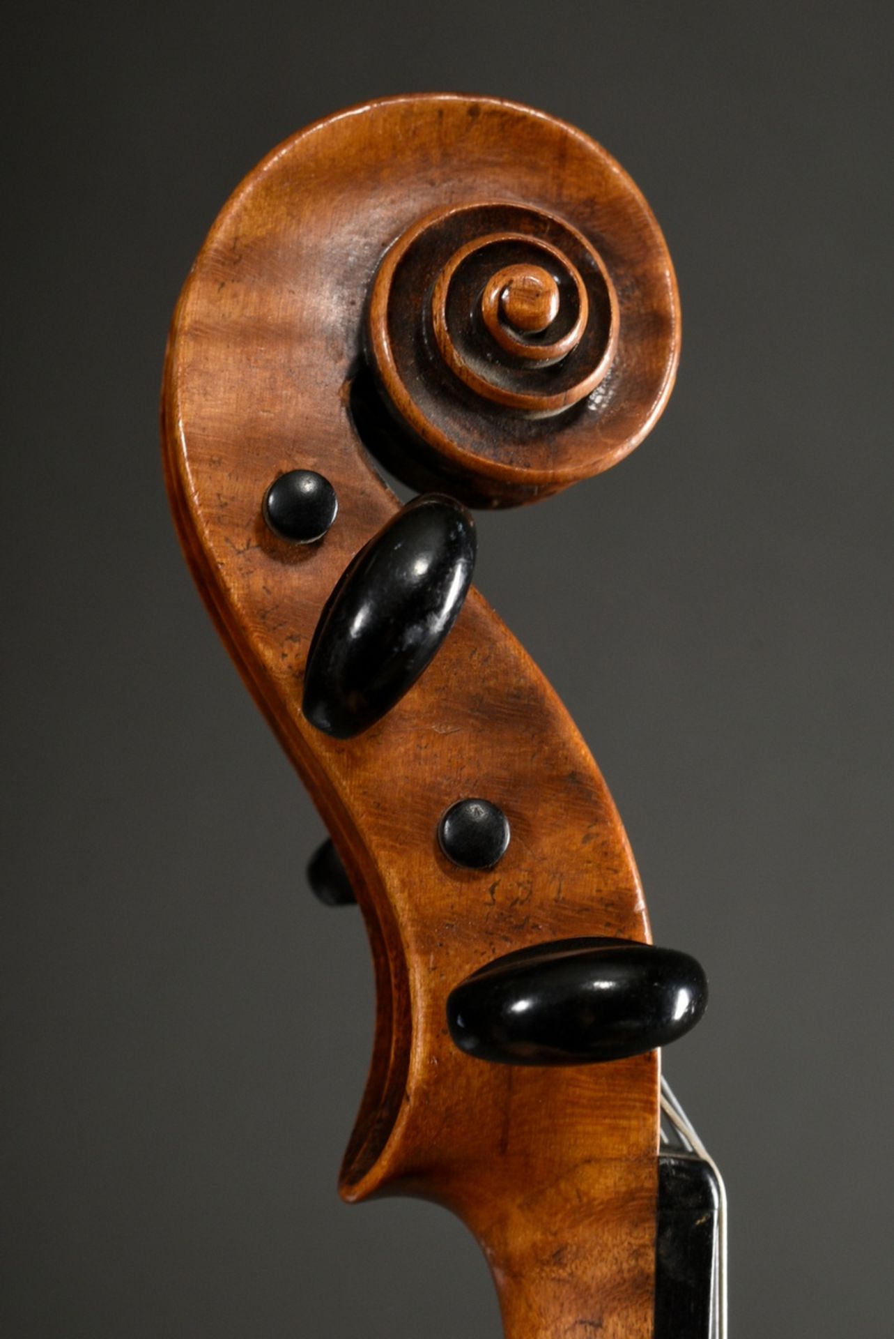 Elegant violin after Maggini, German 19th c., fine-grained spruce top, two-piece beautifully flamed - Image 6 of 16