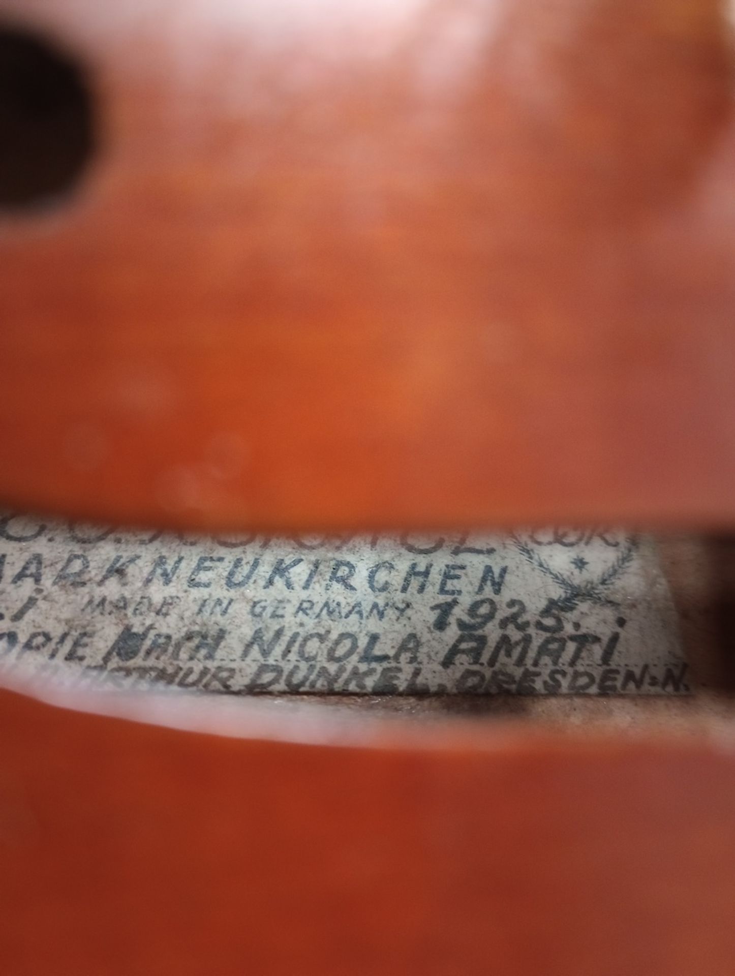 Sächsische Geige mit Koffer und Bogen, Zettel innen "E.O. Reichel Markneukirchen Juli 1925 Made in  - Bild 21 aus 21