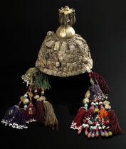 Tekke Turkmenen Mädchenhaube "Tjubeteika", Stoffmütze besetzt mit geprägten Silberplatten, Anhänger