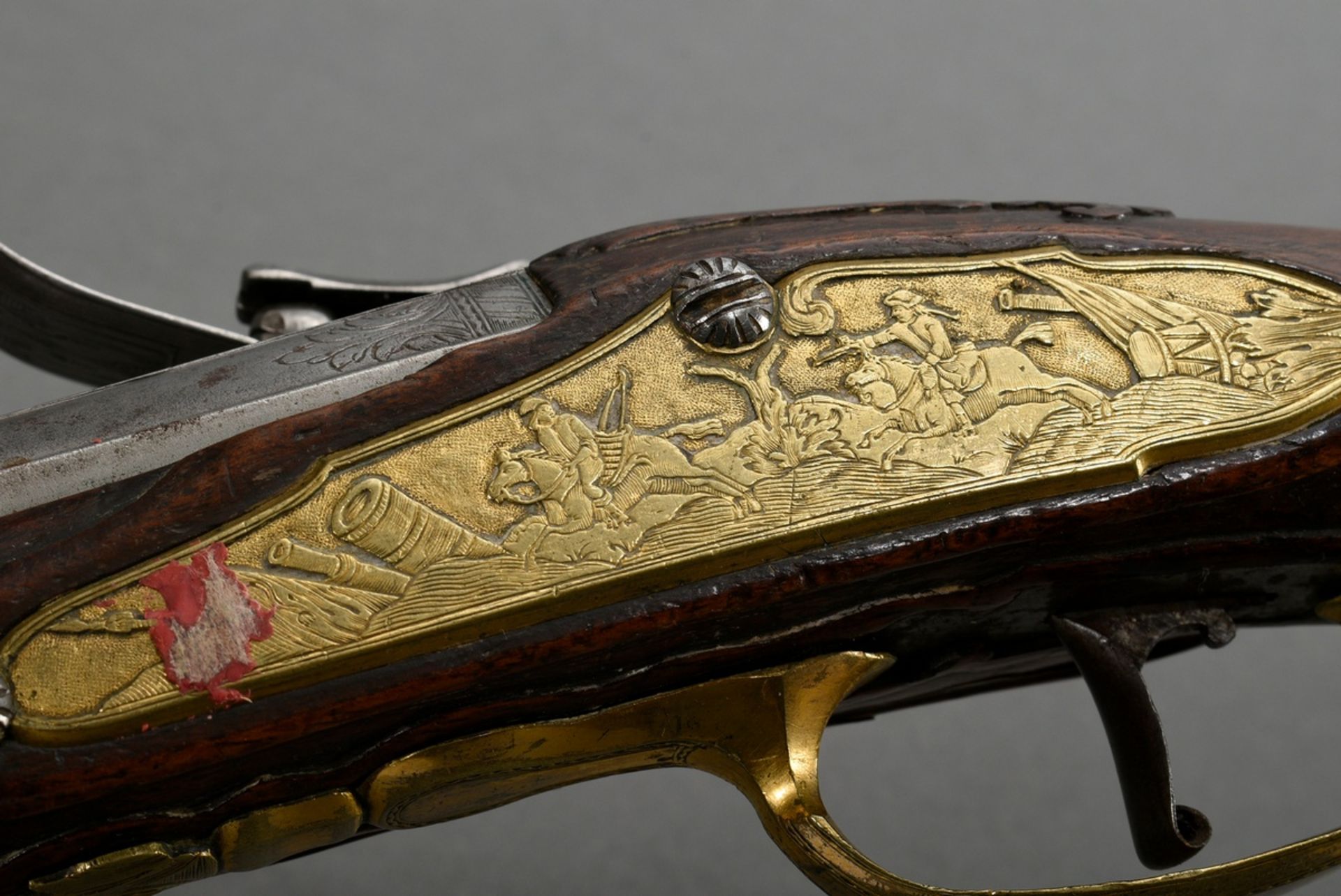 Muzzle loading flintlock cavalry pistol with iron barrel and brass gilt, finely engraved fittings " - Image 10 of 21