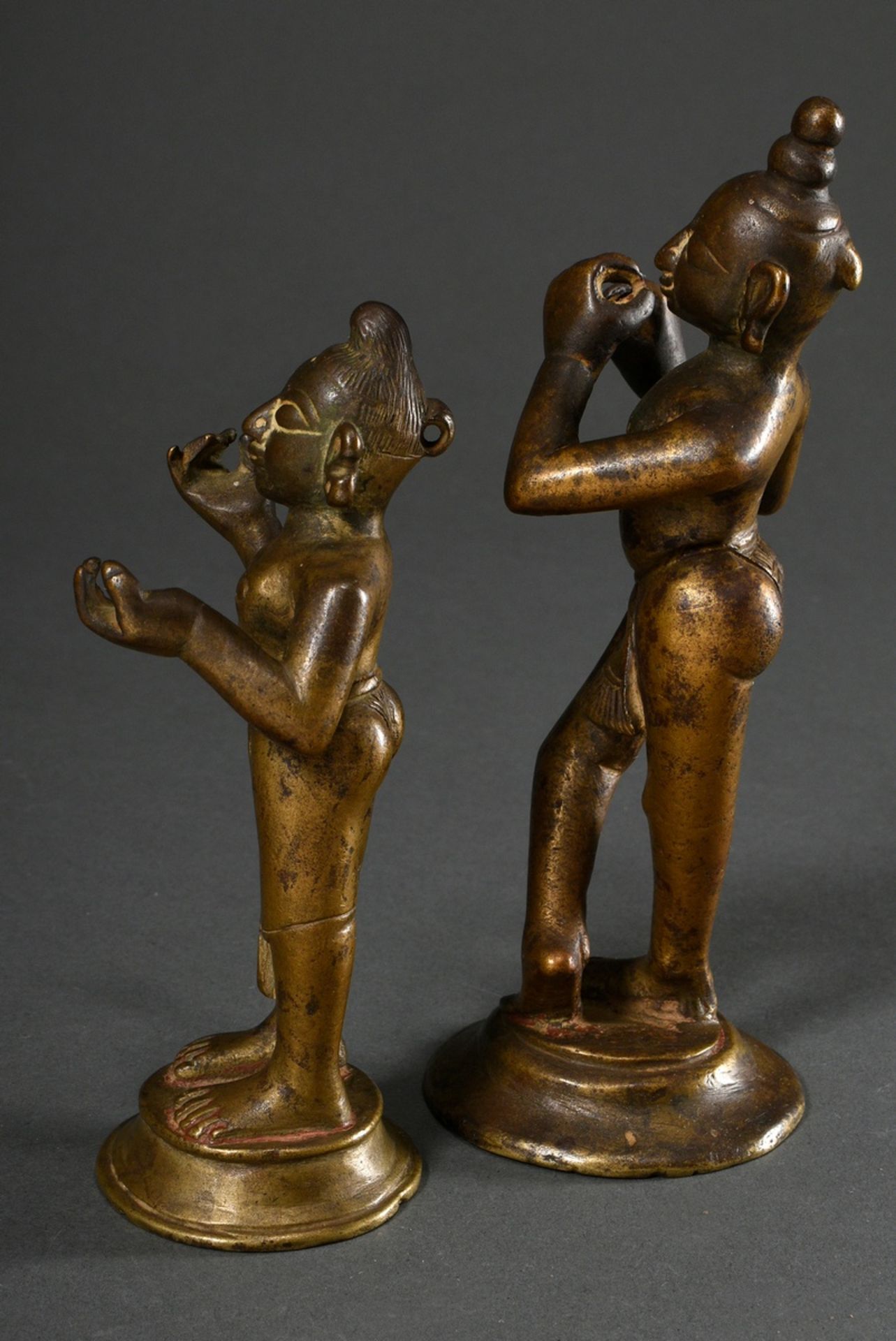 2 Feuervergoldete Bronze Figuren "Krishna Venugopola" und "Gopi Radha", Indien, wohl 17./18. Jh., H - Bild 3 aus 5