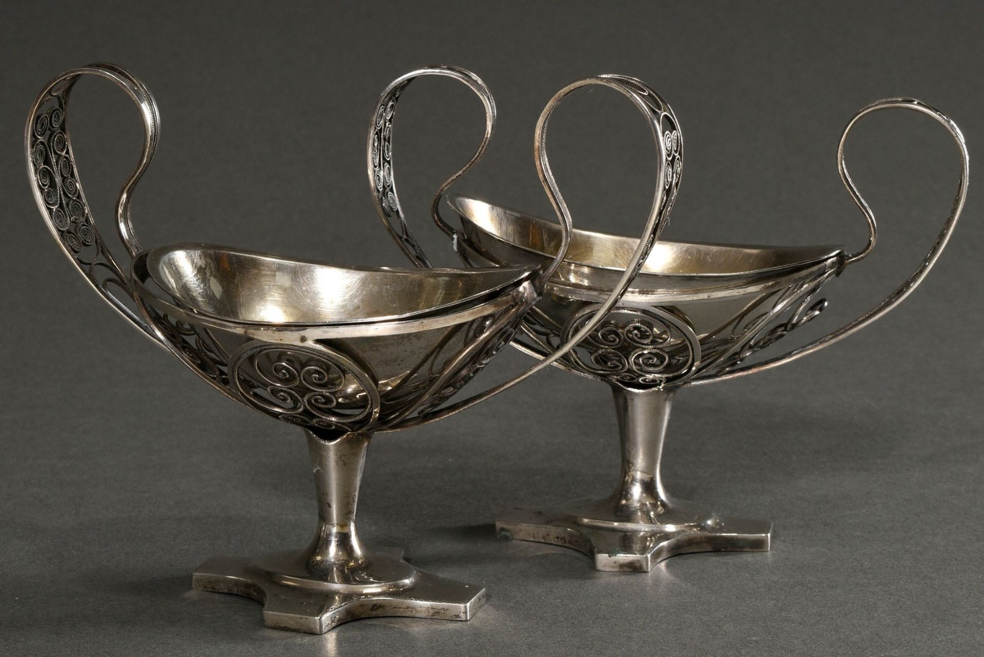 A pair of Empire salvers with filigree bowl and ear handles over a quatrefoil foot, removable inser - Image 2 of 6