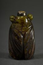 Grün geäderte Jade Snuffbottle "Zikade", China, H. 5,5cm, Vgl.: M.F. Burkart-Bauer, Chinesische Jad