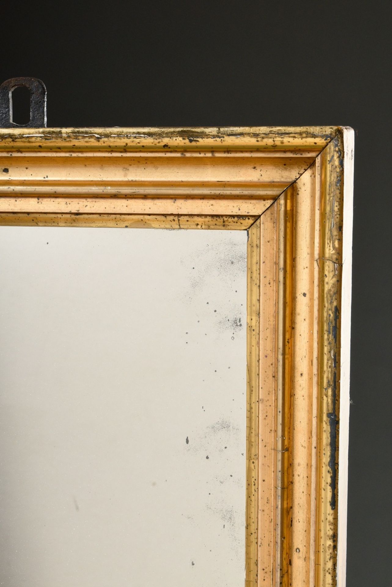 Schlichter Pfeilerspiegel in Berliner Leiste, Blattsilber gelüstert mit Original Glas, 19.Jh., 150x - Bild 2 aus 3