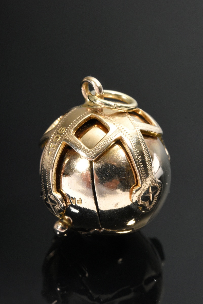Rose gold 375 Masonic bijou ball, which can be transformed into a cross by opening it, each with fo