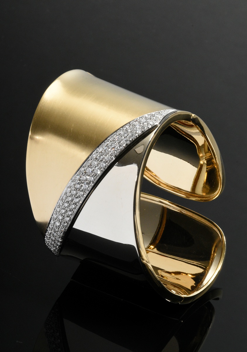 Wide yellow and white gold 750 bangle with attached brilliant-cut diamond bars (approx. 2.50ct/VSI/ - Image 2 of 6