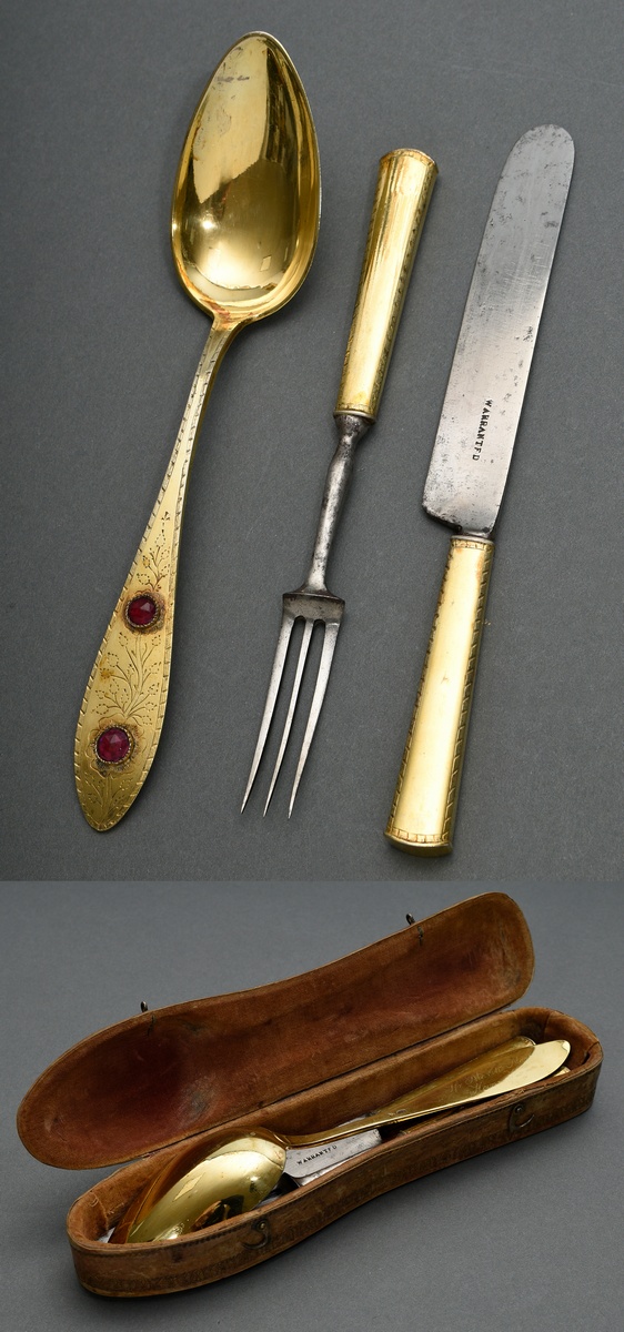 3 Pieces of antique travelling cutlery in a hallmarked leather case, consisting of: knife and fork 