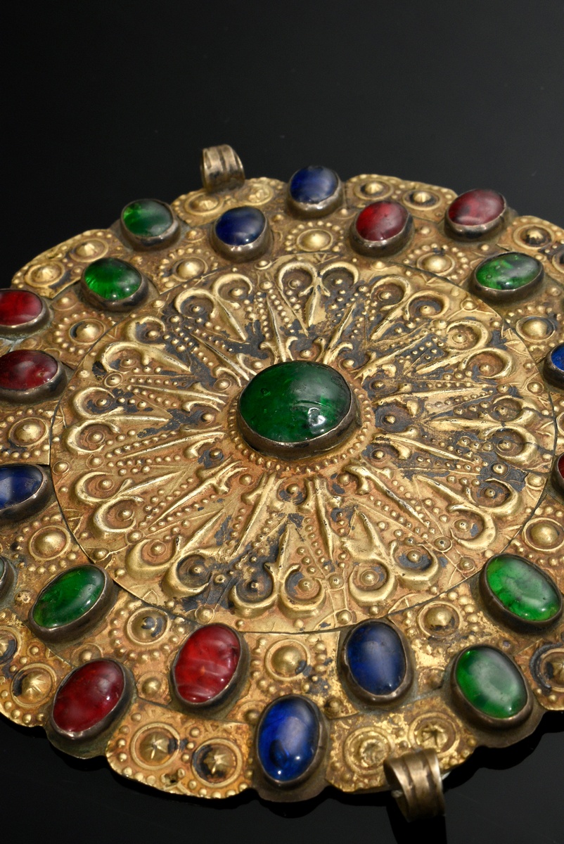 4 Various Yomud Turkmen coat or collar buttons "Gulyaka", central glass stone with concentric drift - Image 5 of 10