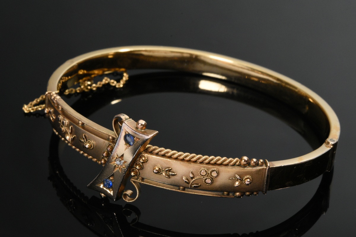 Oval English yellow gold 375 bangle with floral ornamentation and small diamond rose (approx. 0.01c - Image 2 of 4