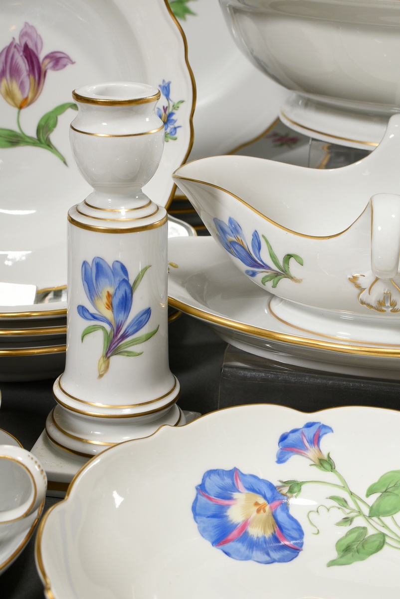 46 Pieces Meissen complementary service "Deutsche Blume", after 1950, consisting of: 1 lidded turee - Image 5 of 10