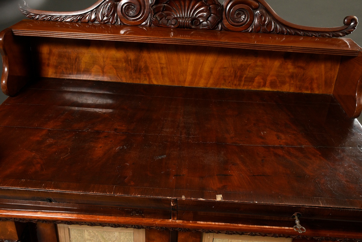 Half-height Biedermeier display cabinet with shelf attachment and full side columns, shell and fan  - Image 4 of 12