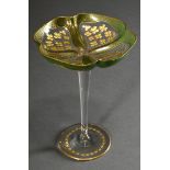 Elegant Art Nouveau tazza with engraved gold decoration ‘cloverleaves’ and green painting on a four
