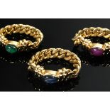 3 Various flexible yellow gold 750 link chain rings, each with a sapphire, ruby and emerald cabocho