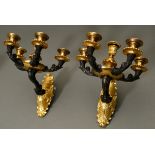 Paar feuervergoldete und brunierte Bronze Wandappliken mit Blatt- und Volutendekorationen, 5flammig