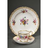 2 Various pieces KPM plate (Ø 24.5cm) and cup/ saucer (h. 7.5cm) with polychrome flower painting an