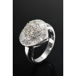 White gold 750 ring with brilliant-cut diamond heart (total approx. 0.40ct/VVS/W) in baguette diamo