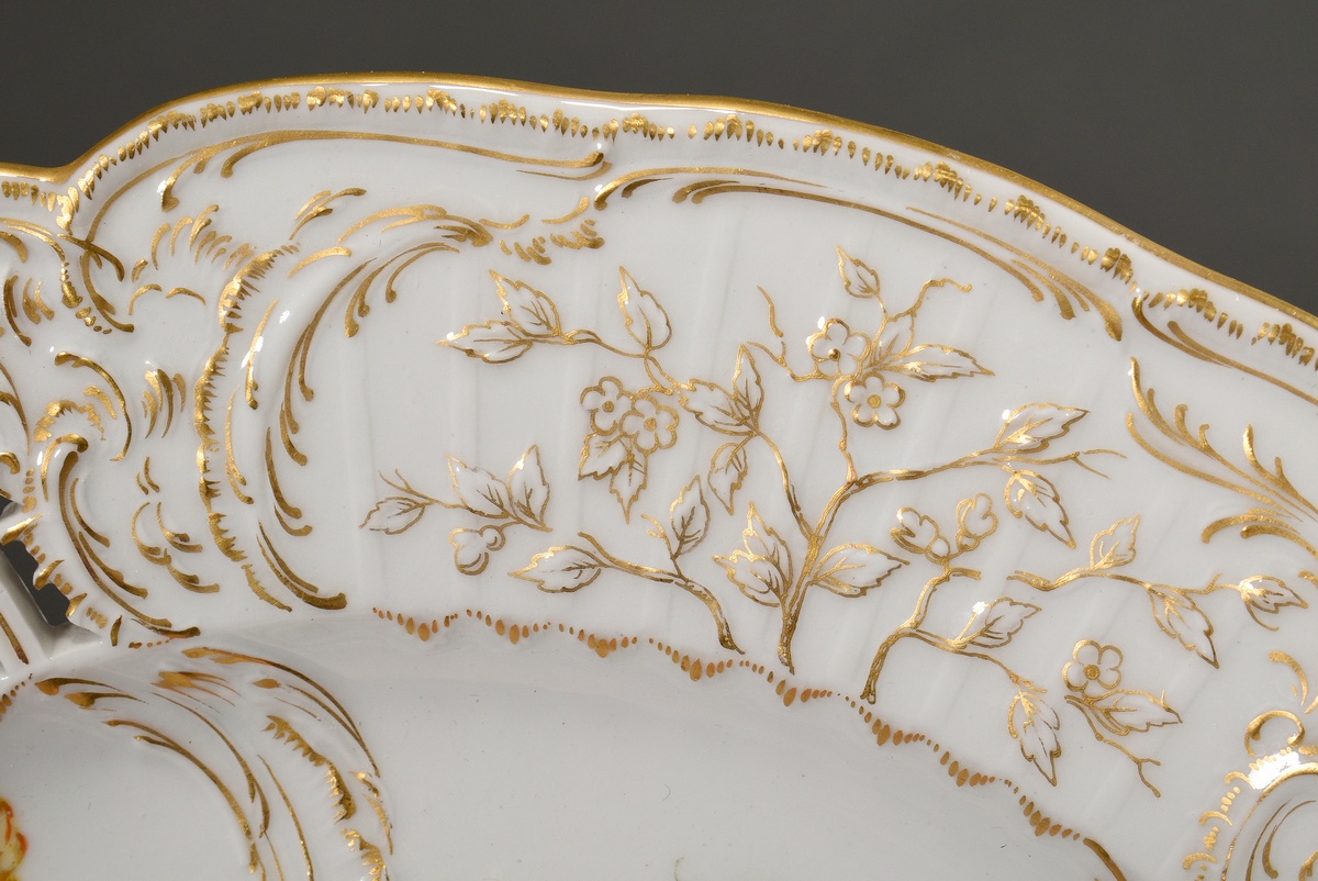 KPM plate with polychrome house painting "Flowers" and rich gold staffage on a six-lobed rim and ri - Image 4 of 6