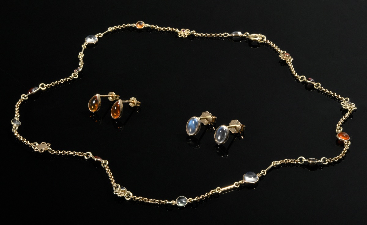 5 Pieces of yellow gold 585 jewellery with moonstones, tourmalines, kyanite and fire opals: necklac