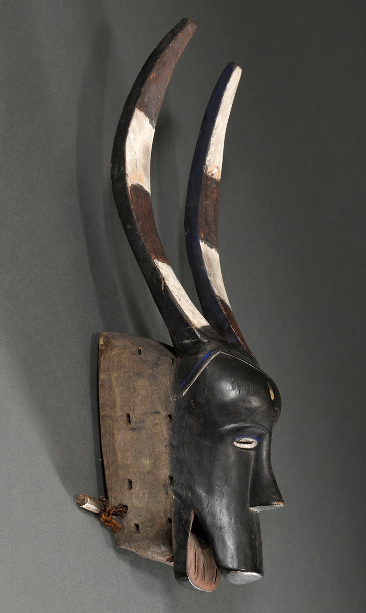 Guro buffalo mask, "Glo" or "Zewe" mask, West Africa/ Ivory Coast, 1st half 20th c., wood, traces o - Image 7 of 14