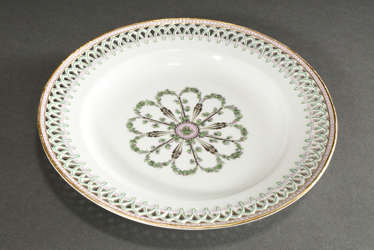 KPM plate with green-grey rosette in the mirror as well as pointed arch openwork and pearl border o - Image 2 of 5