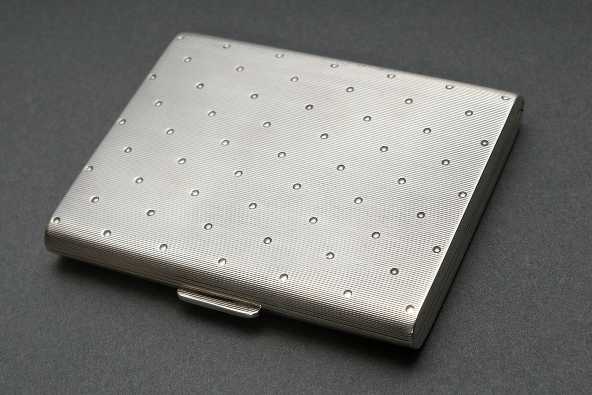 2 Miscellaneous pieces, guilloché matchbox cover (8x7cm) and cigarette case (11.5x7cm), mark: Franz - Image 4 of 6