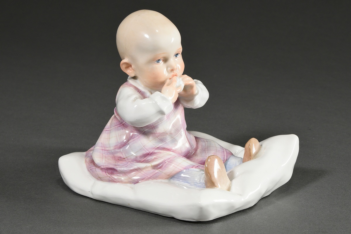 Meissen figurine "Toddler on pillow", porcelain polychrome painted, design: Konrad Hentschel 1905, - Image 3 of 8