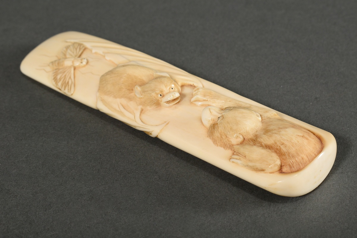 Fine ivory carving with semi-plastic animal depictions ‘monkey, bat and insect’, Japan, Meiji perio - Image 2 of 9