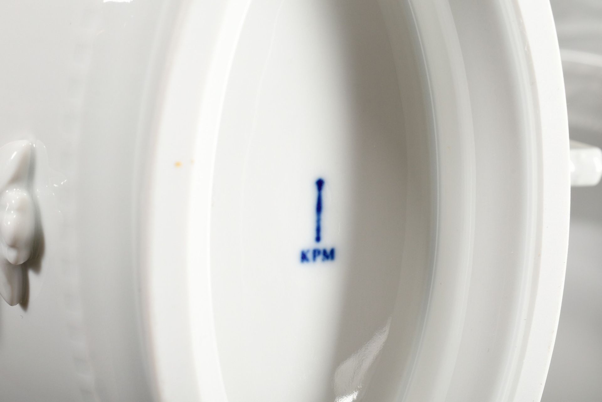 53 Pieces KPM dinner service "Kurland white" with relief border, consisting of: 14 dinner plates (Ø - Image 6 of 6