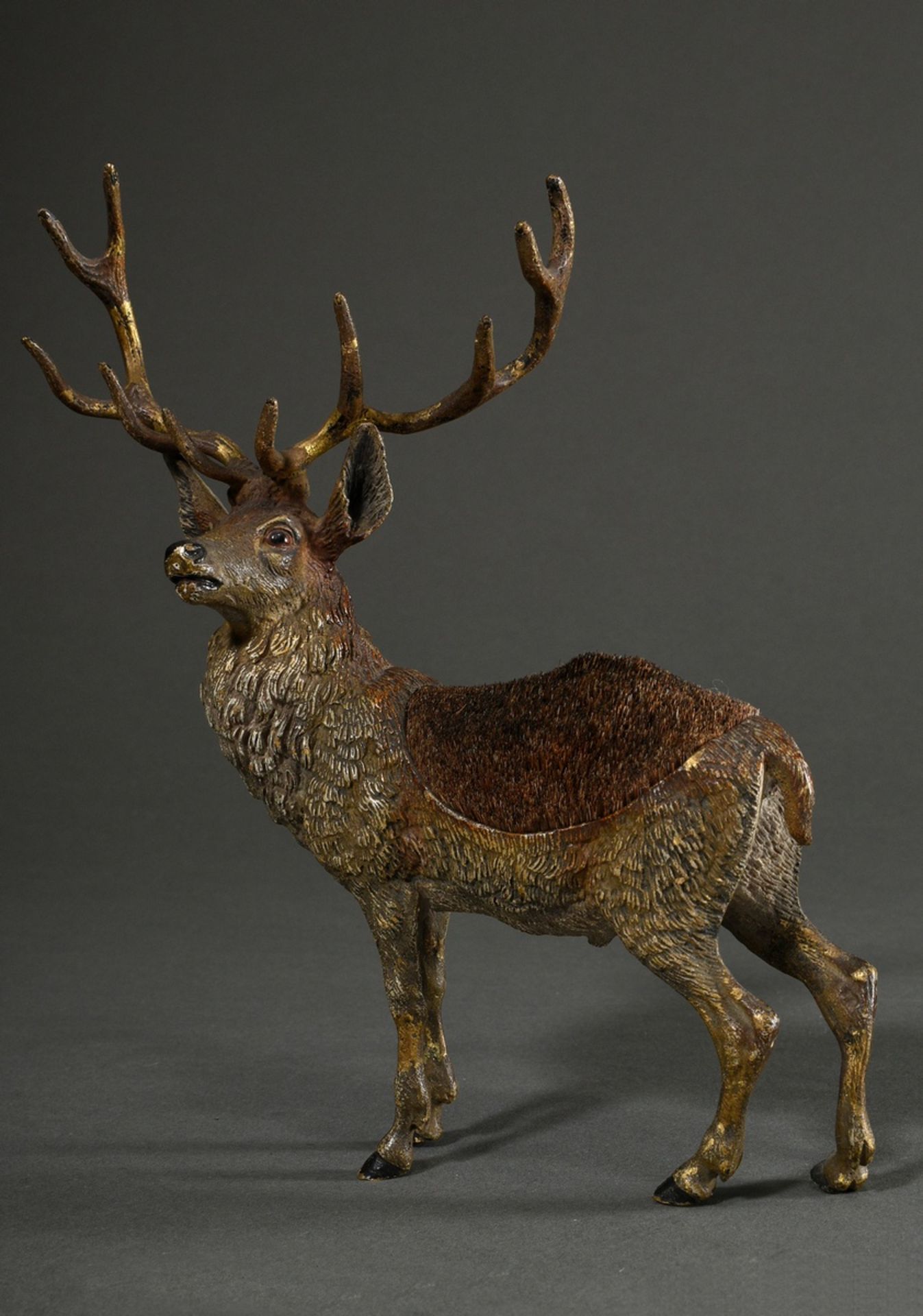 Große Wiener Bronze "Zehnender Hirsch" mit Wildschweinborsteneinsatz als Nadelhalter oder Tintenabs - Bild 2 aus 6
