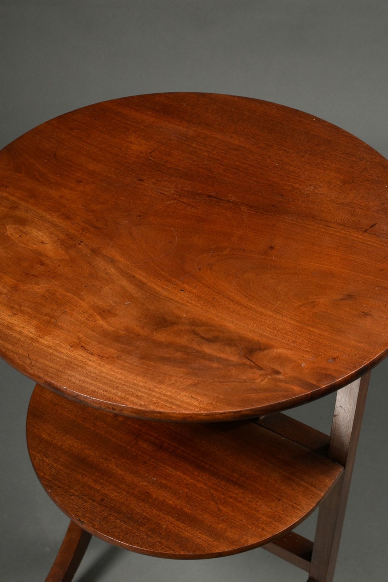 Small mahogany side table with folding tops, around 1900, h. 76cm, Ø 55.5cm, water stain - Image 2 of 4