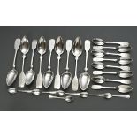 23 Various engraved cutlery pieces in different patterns, silver 800, 643g: 6 mocha spoons ‘Chippen