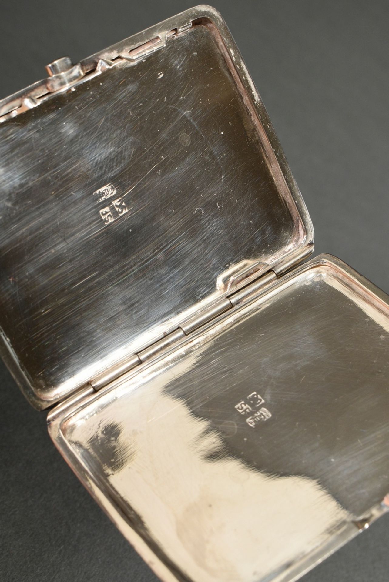 2 Various pieces of Chinese silver: etui with empty engraved cartouche (8x6.3cm) and conical cup wi - Image 6 of 7