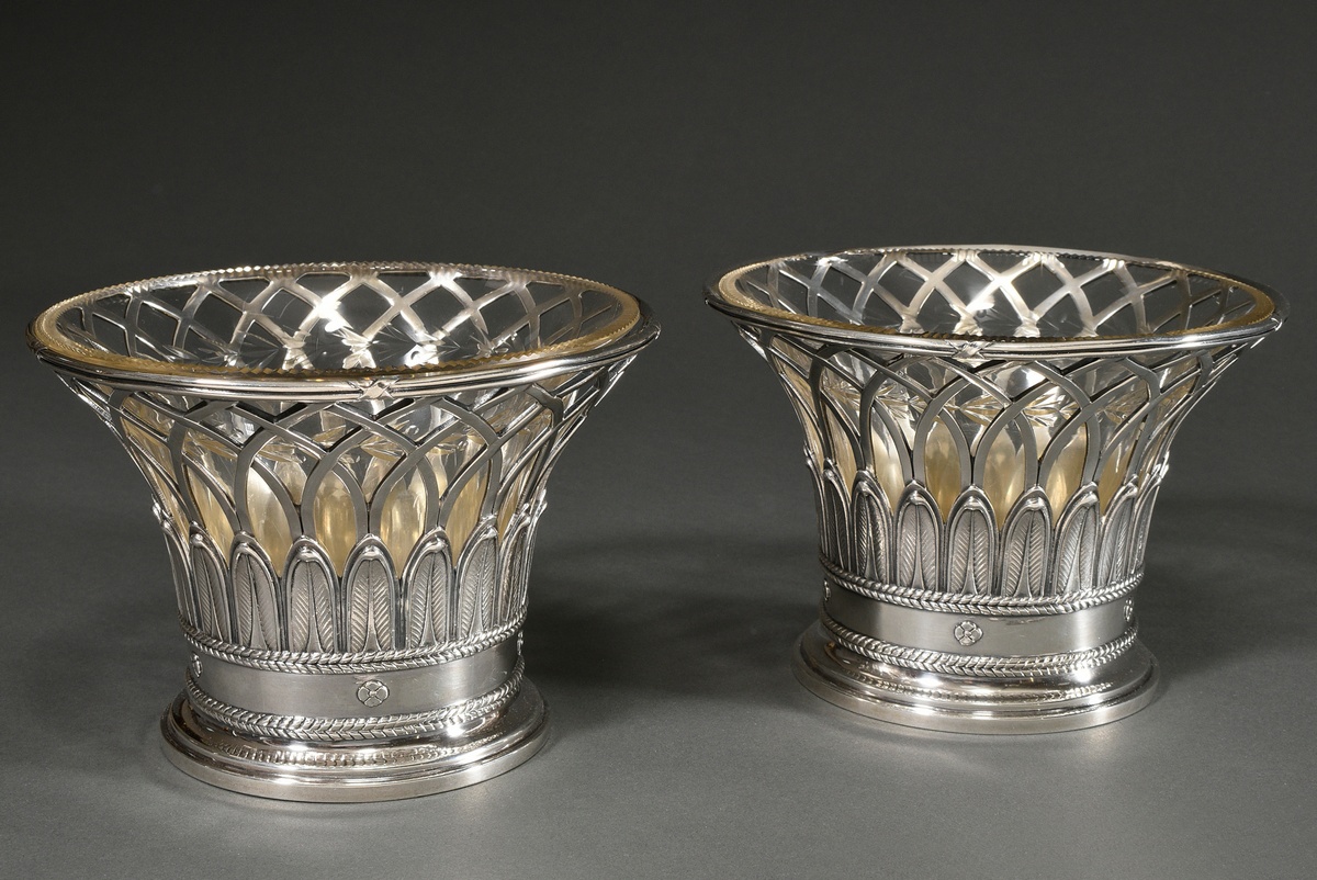 Pair of Empire style tops with lattice opening and glass insert, silver 800, 1555g (without glass),