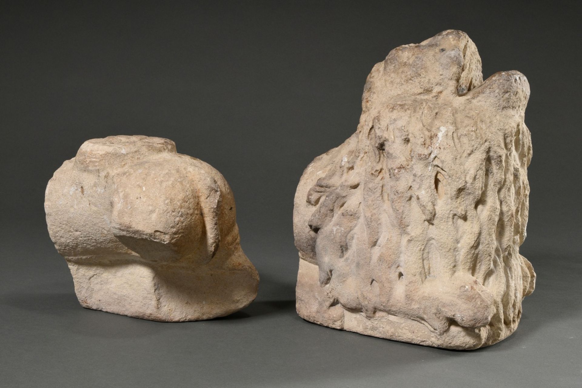 Spätmittelalterliche Sandstein Säulenbasis „Liegender Löwe mit aufgerissenem Maul“, 45x34x20cm, sta - Bild 10 aus 11