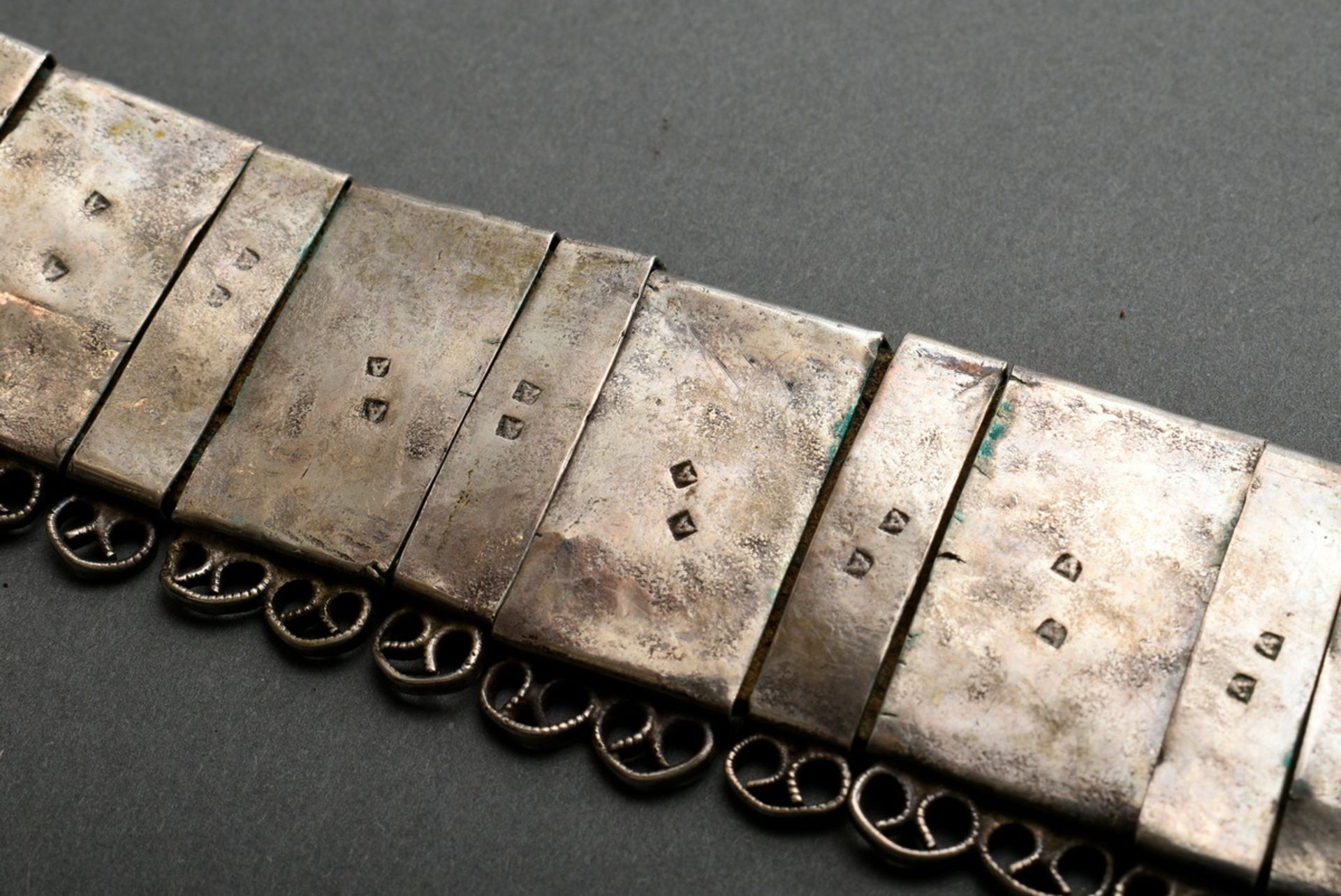 Caucasian women's belt with tendril decoration in niello work and fine chasing, soldered wire loops - Image 2 of 6