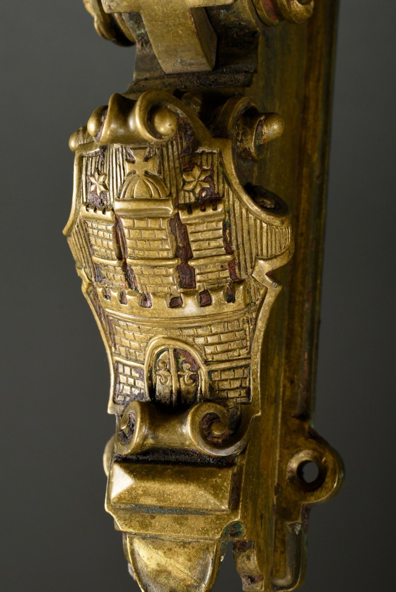 Heavy bronze handle with semi-plasticised Hamburg coat of arms, leaf volutes and rosettes, around 1 - Image 6 of 7