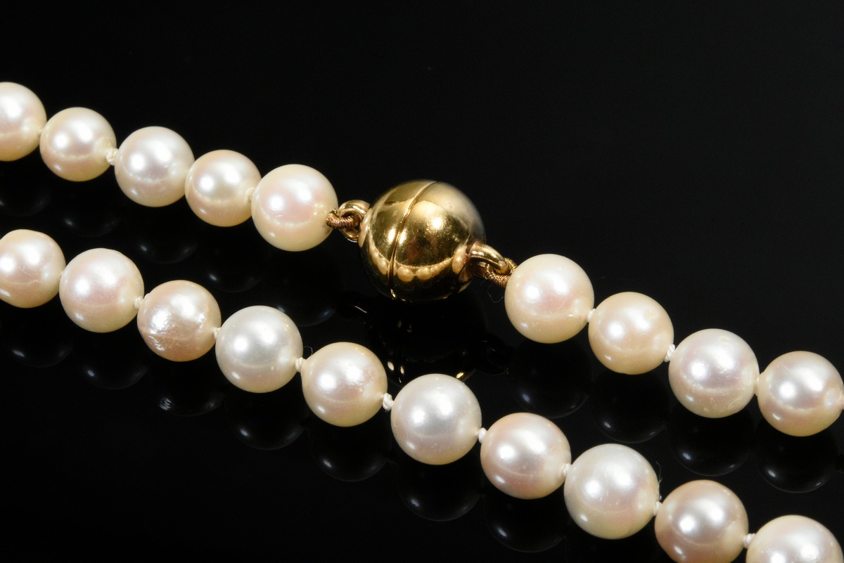 Cultured pearl necklace with gold-plated silver 925 magnetic ball clasp, 97g, l. 118, Ø 7.4-8.4mm - Image 2 of 2