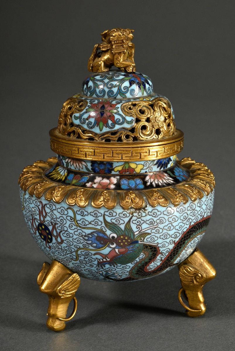 2-Piece altar set with fire-gilt sculptural dragons and mascarons on cloisonné body with dragon dep - Image 12 of 16