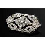 Elegant Art Deco yellow gold 750 and platinum needle with old-cut diamonds and diamond roses (total