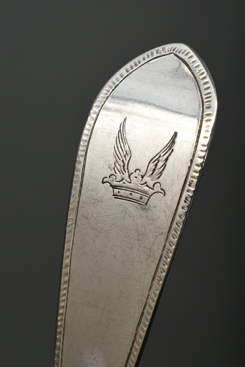 English Berryspoon with embossed relief ‘Fruits’ on the spoon and engraved heraldic animal ‘Winged  - Image 5 of 5