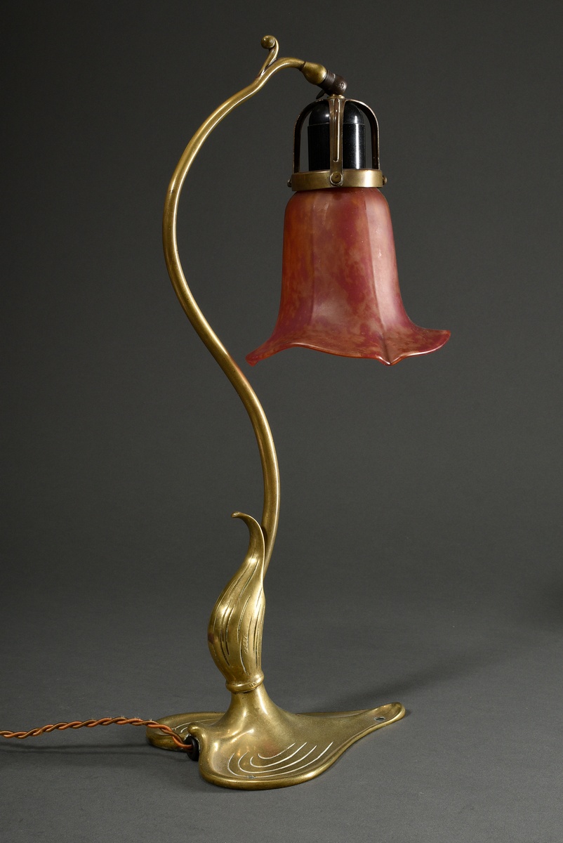 Art Nouveau brass lamp on a heart-shaped base with Daum Nancy goblet shade, glass with red and yell - Image 4 of 5