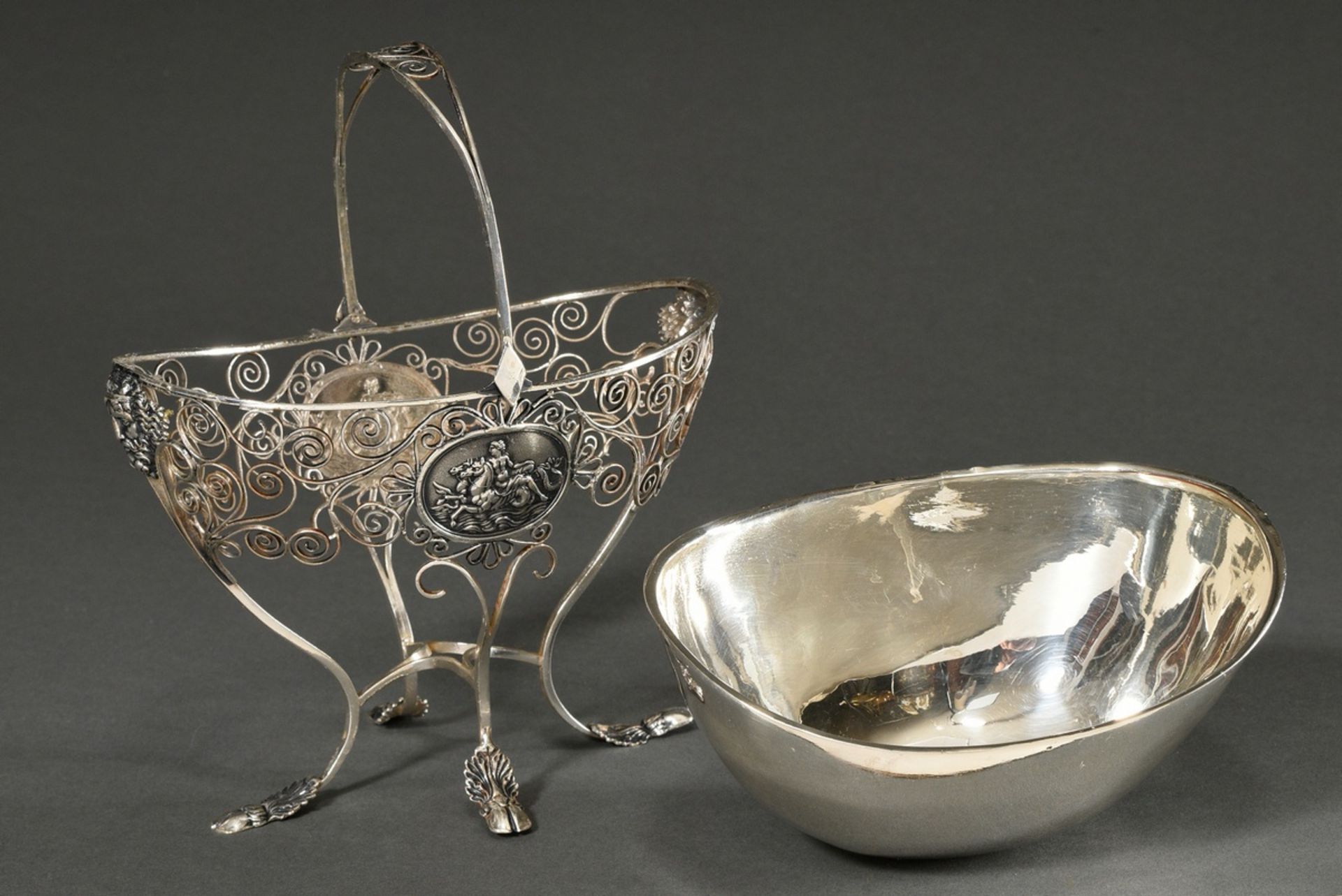 Classic Empire sugar basket with filigree work and oval relief fondi ‘Mythological scenes’, silver, - Image 4 of 4