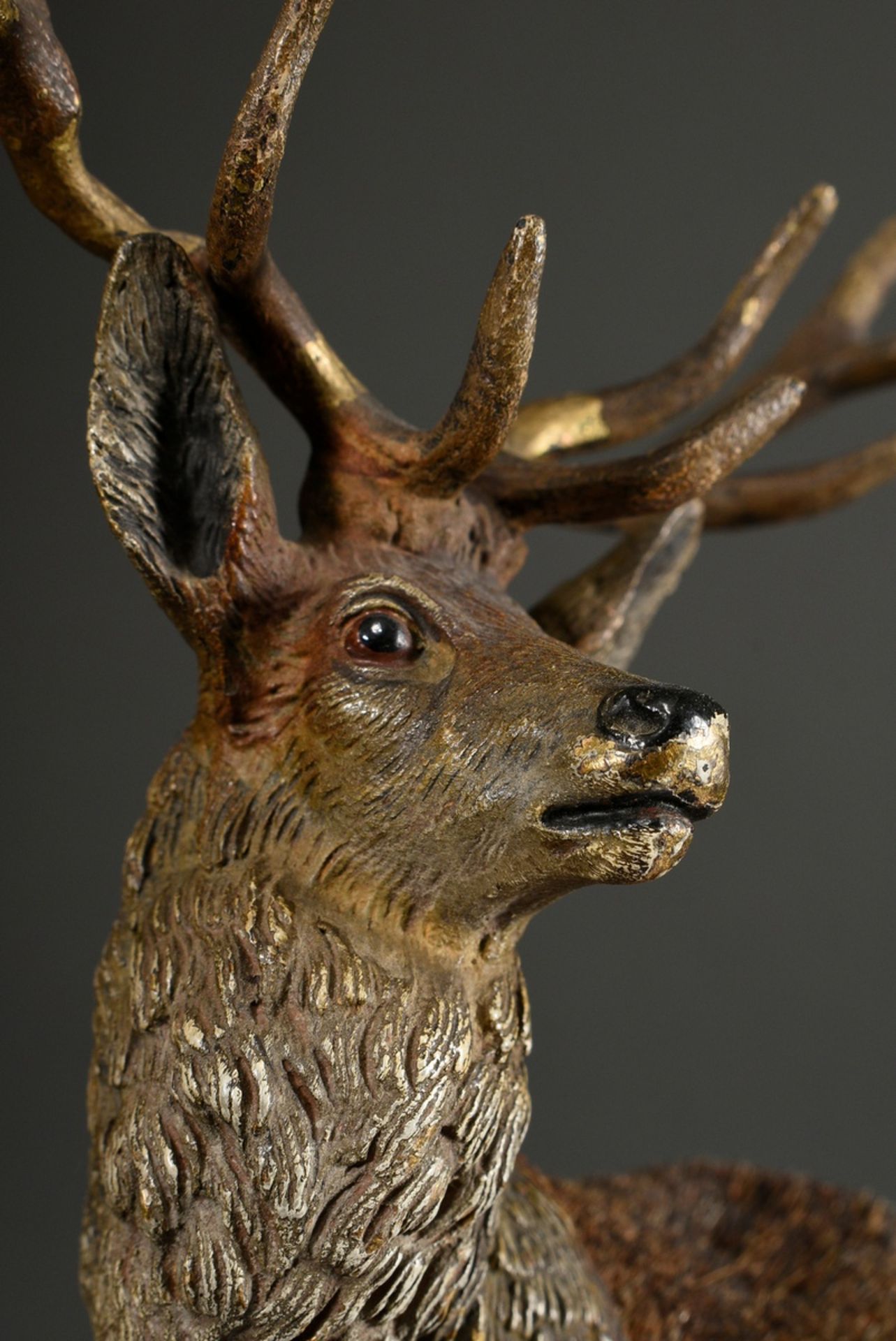 Große Wiener Bronze "Zehnender Hirsch" mit Wildschweinborsteneinsatz als Nadelhalter oder Tintenabs - Bild 4 aus 6