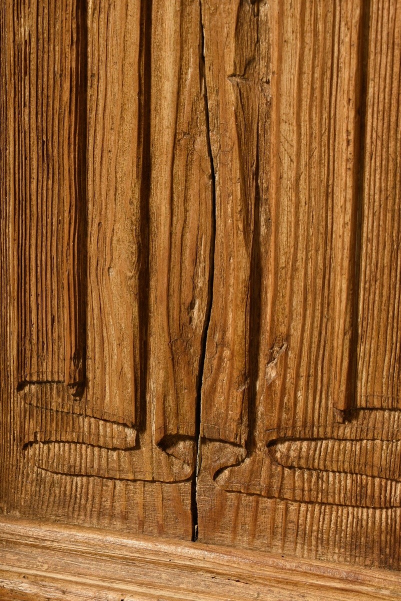 2 oak doors with folded panels, relief carvings in Gothic style in the infills, softwood, brass dro - Image 5 of 9