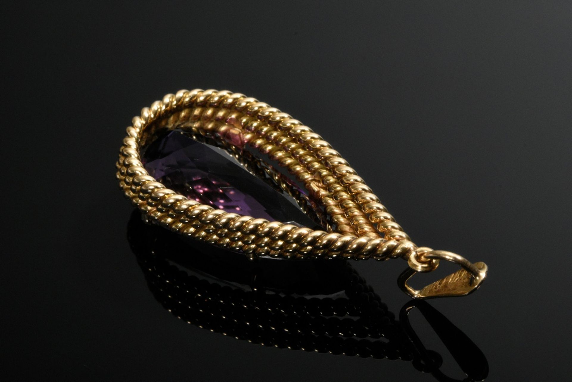 Yellow gold 750 pendant with amethyst drop (approx. 12.83ct) in cord setting, 10.1g, l. 4.7cm - Image 2 of 3