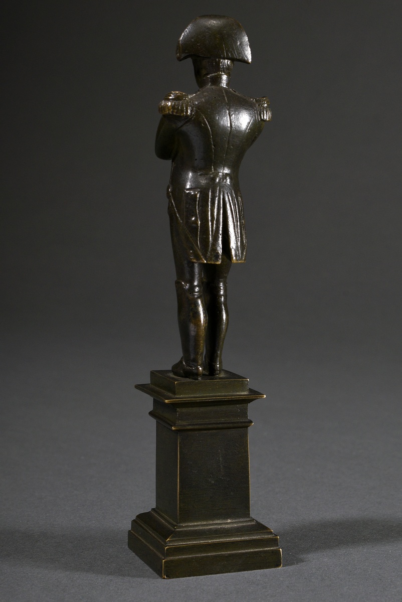 Bronze "Napoleon Bonaparte" auf eckigem Postament, 19.Jh., patiniert, H. 17cm (mit Sockel) - Bild 3 aus 6